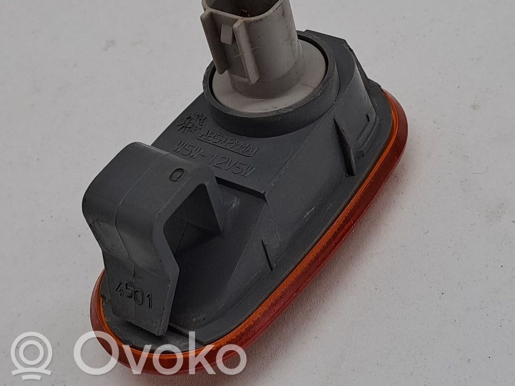 Mitsubishi Montero Seitenblinker 