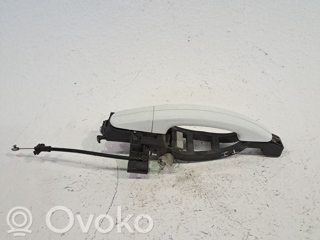 Manecilla externa puerta trasera   1480056,4M51A266B23AD,1305822