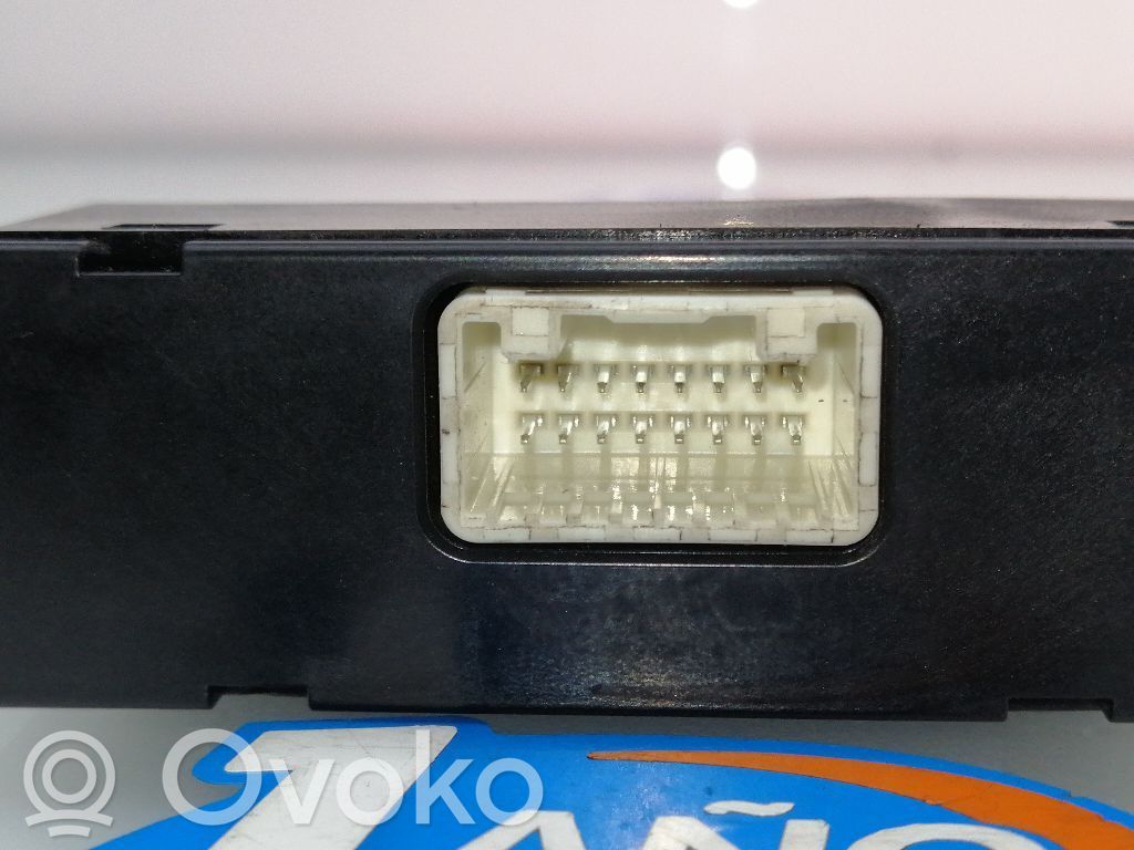 Nissan NP300 Modul de control caroserie central
