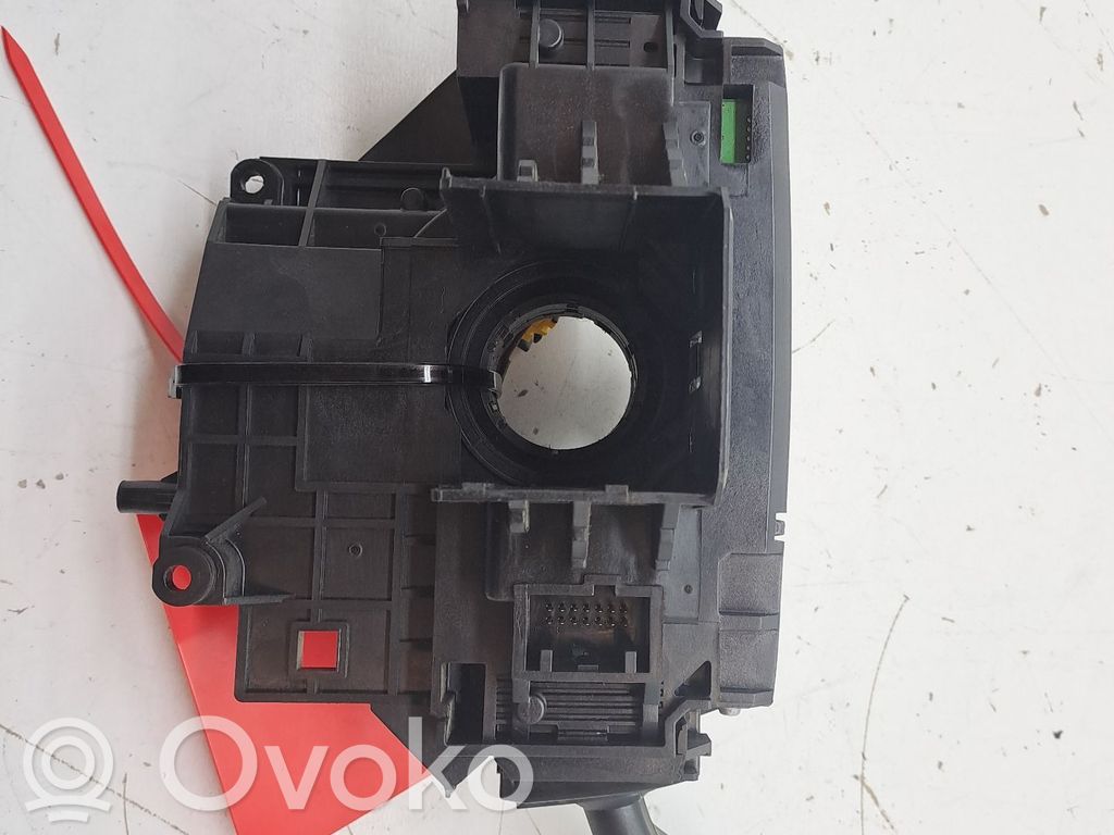 Ford C-MAX I Boutons / interrupteurs volant 