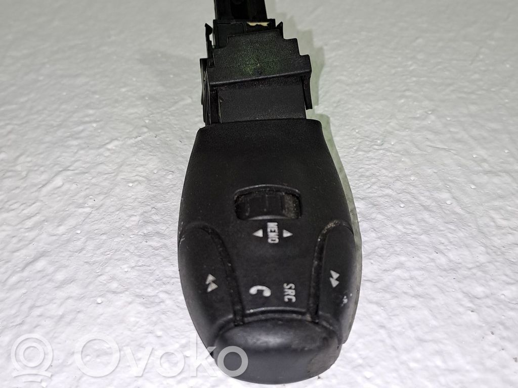 Peugeot 308 Pulsanti/interruttori sul volante