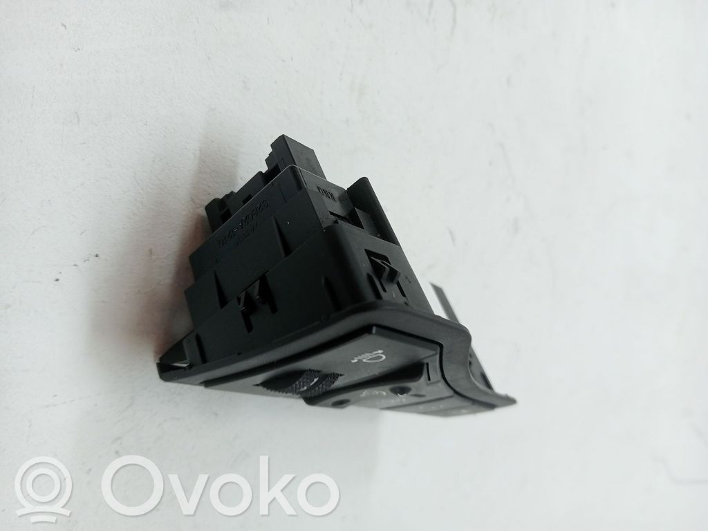 Boutons / interrupteurs volant   937003U200WK