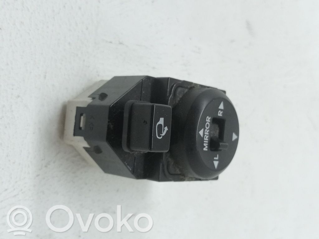 Interruttore specchietto retrovisore   935733W100WK