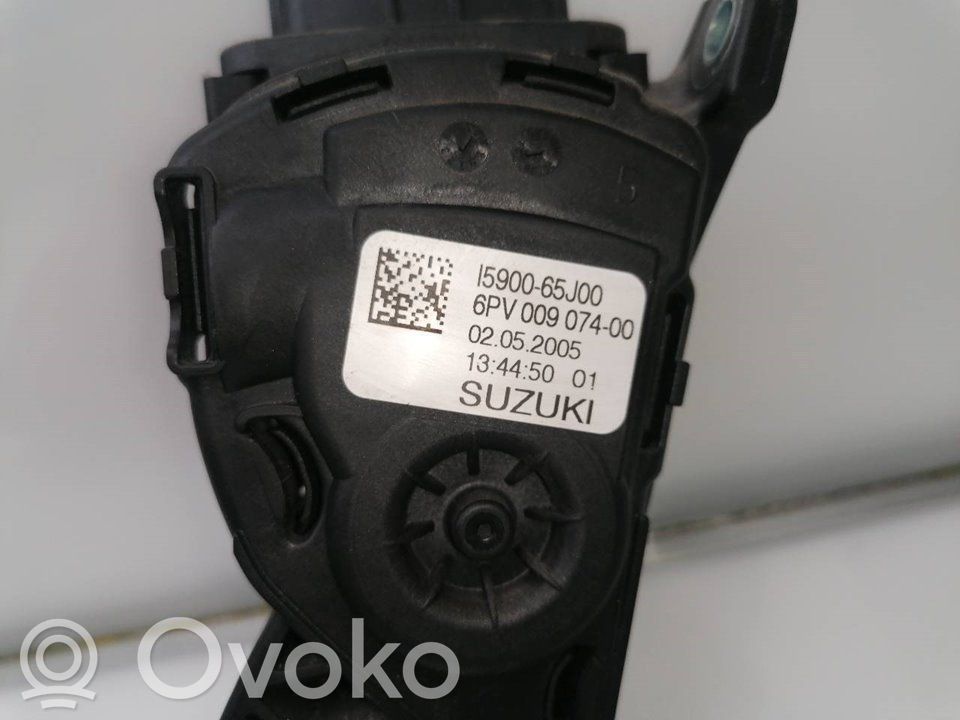 Gaspedal   1590065J00