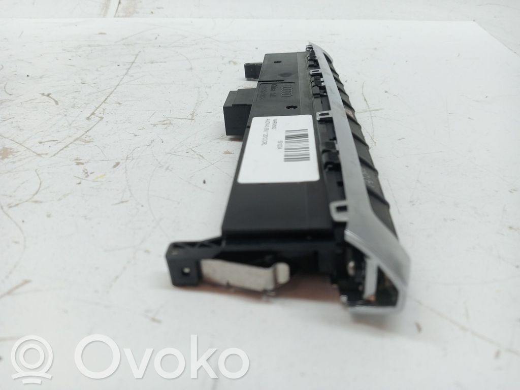 Audi A3 S3 8V Interruttore luci di emergenza