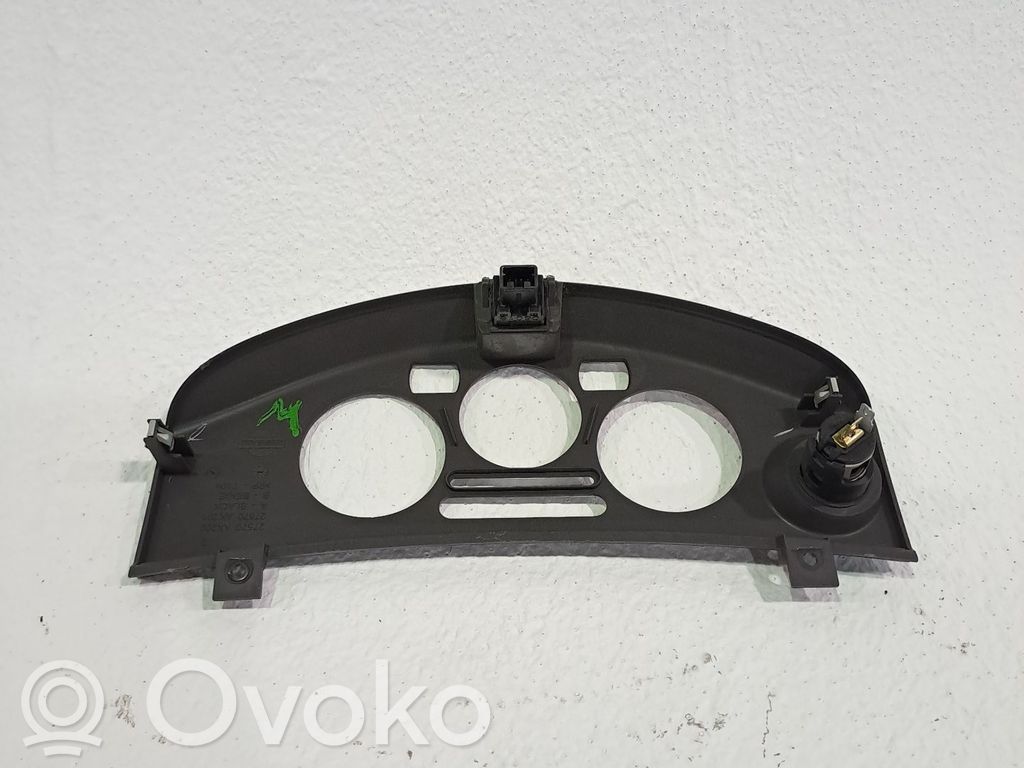 Nissan Micra Botón interruptor de luz de peligro 