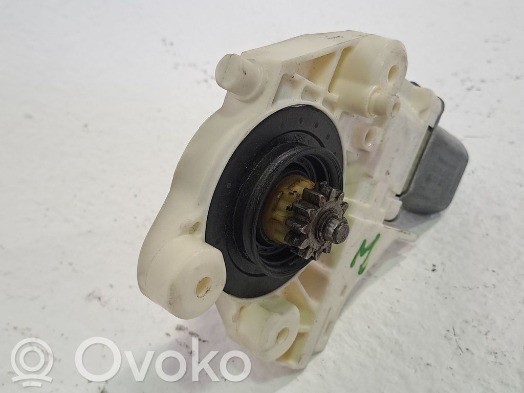 Motor del regulador de la ventanilla de la puerta delantera   1776007,4M5T14A389AA