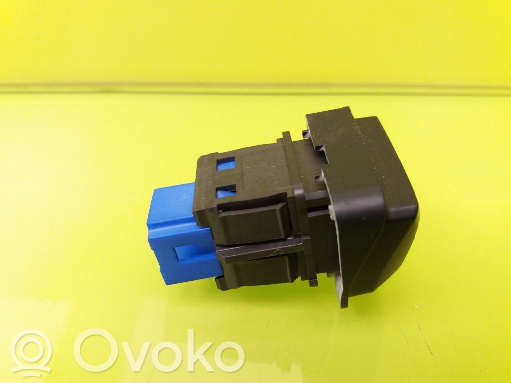 Comutator lumini pericol   96750916ZD