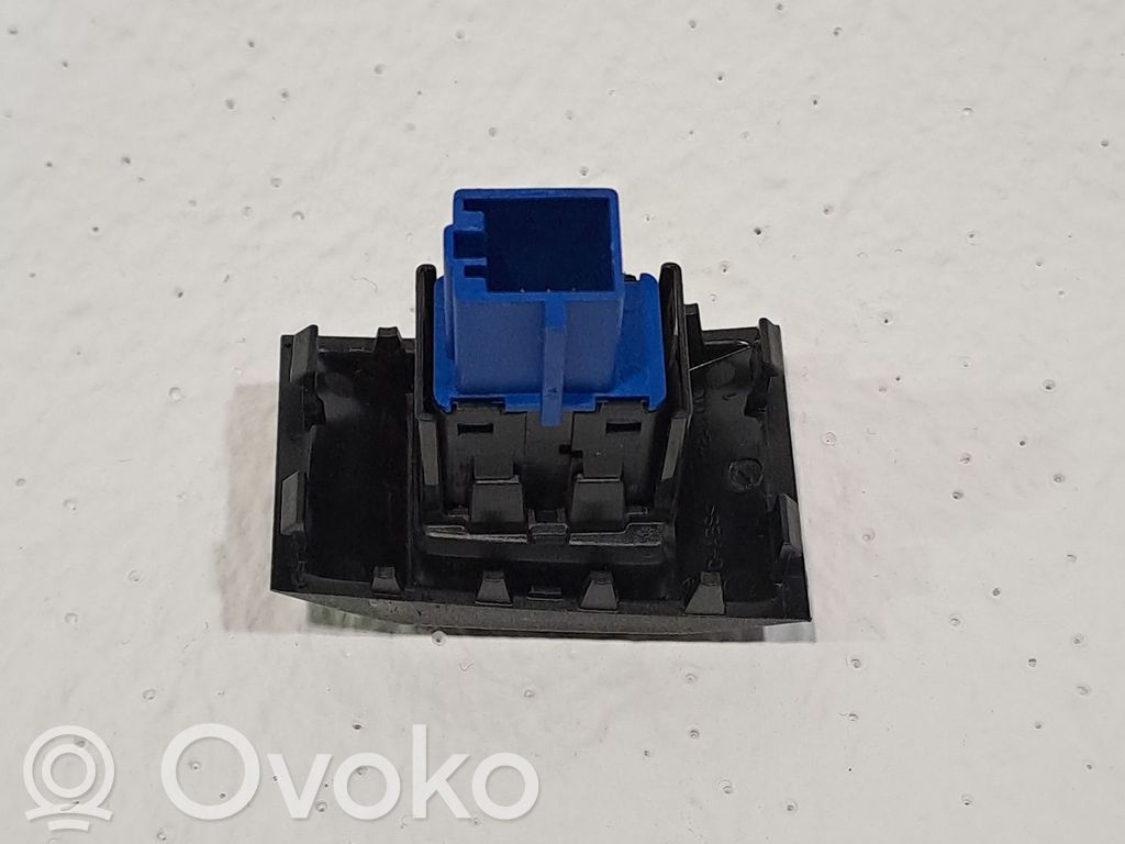 Botón interruptor de luz de peligro   6F0953235