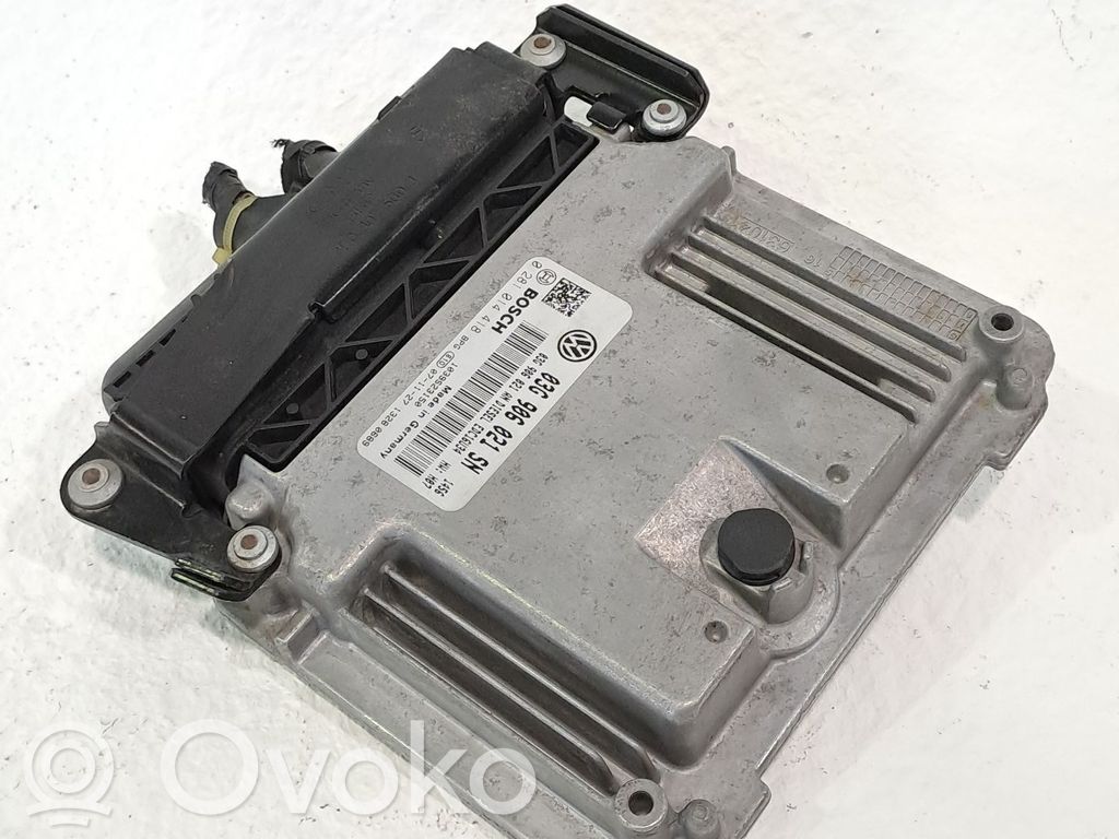 Unité de commande, module ECU de moteur   03G906021SN
