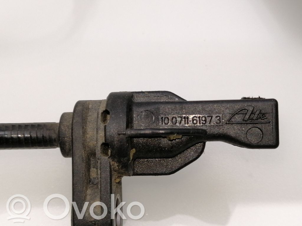 ABS-pyörän nopeusanturi   34526870077