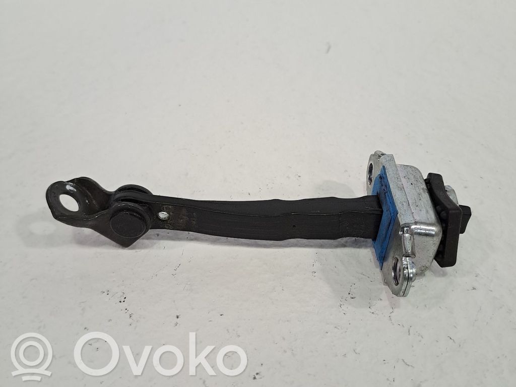 KIA Rio Etuoven pidätin 