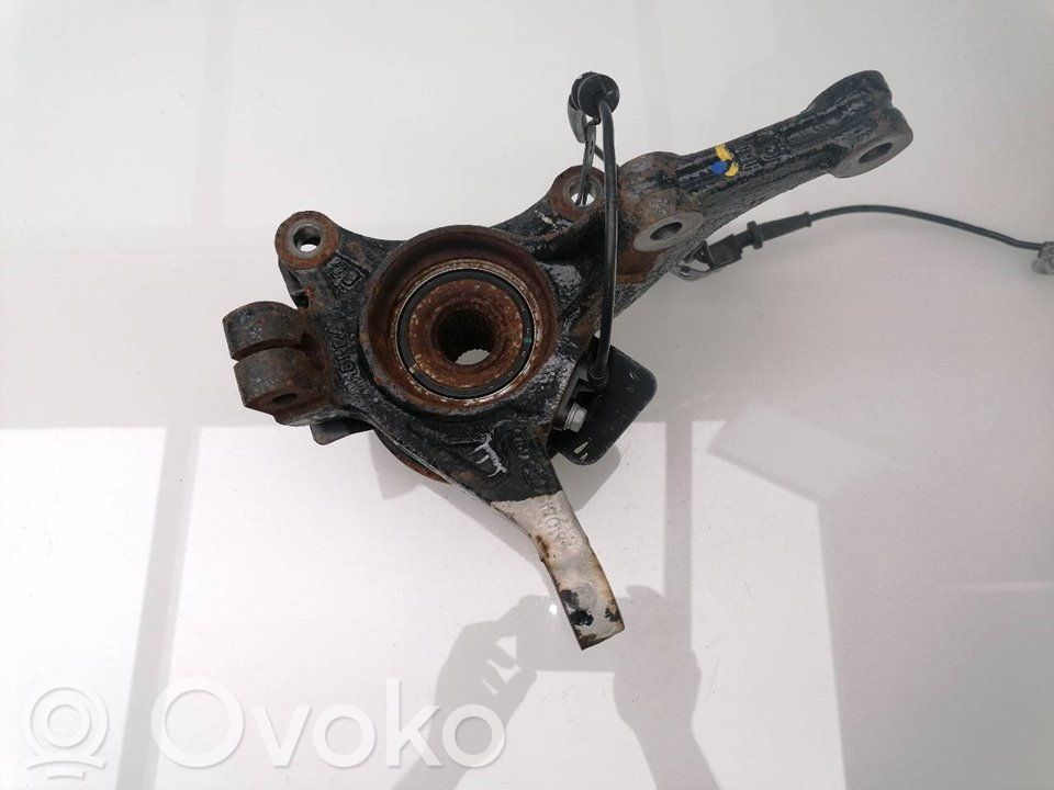 Mangueta de dirección de rueda delantera   51716B9500