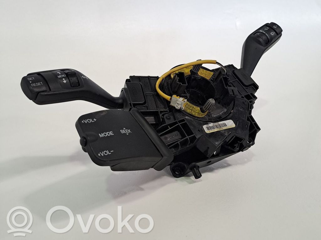Suuntavilkun vipu   4M5T14A664AB