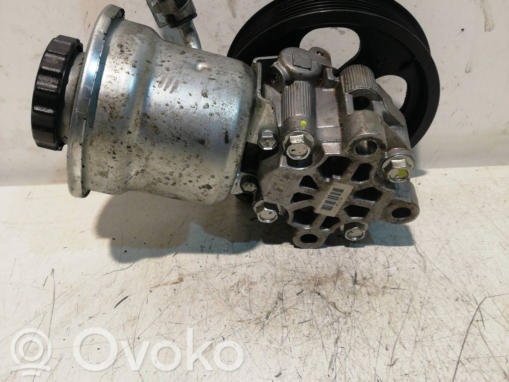 Toyota Avensis T250 Pompa servosterzo