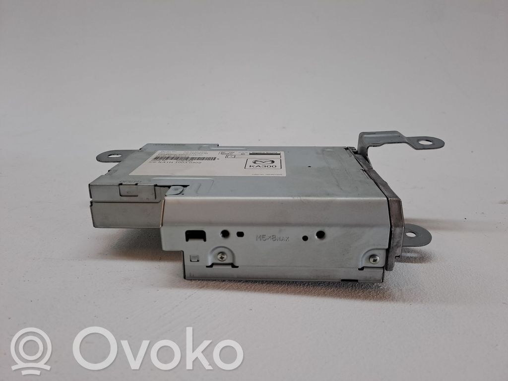 Unidad de control/módulo de carrocería central   CRLM04F6JM