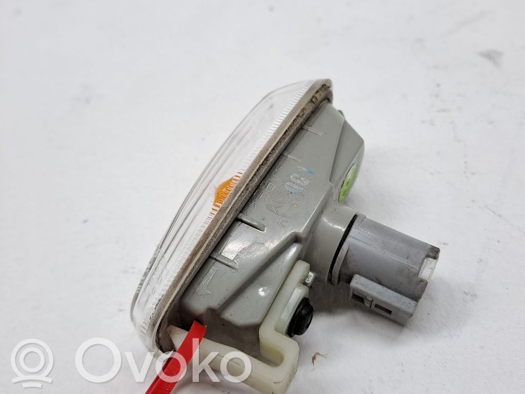 Etupuskurin suuntavilkku   923031W000