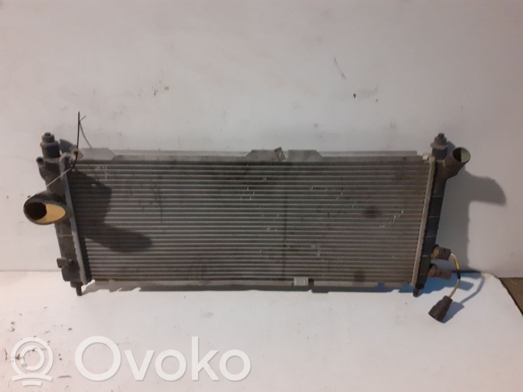 Opel Corsa A Chłodnica 