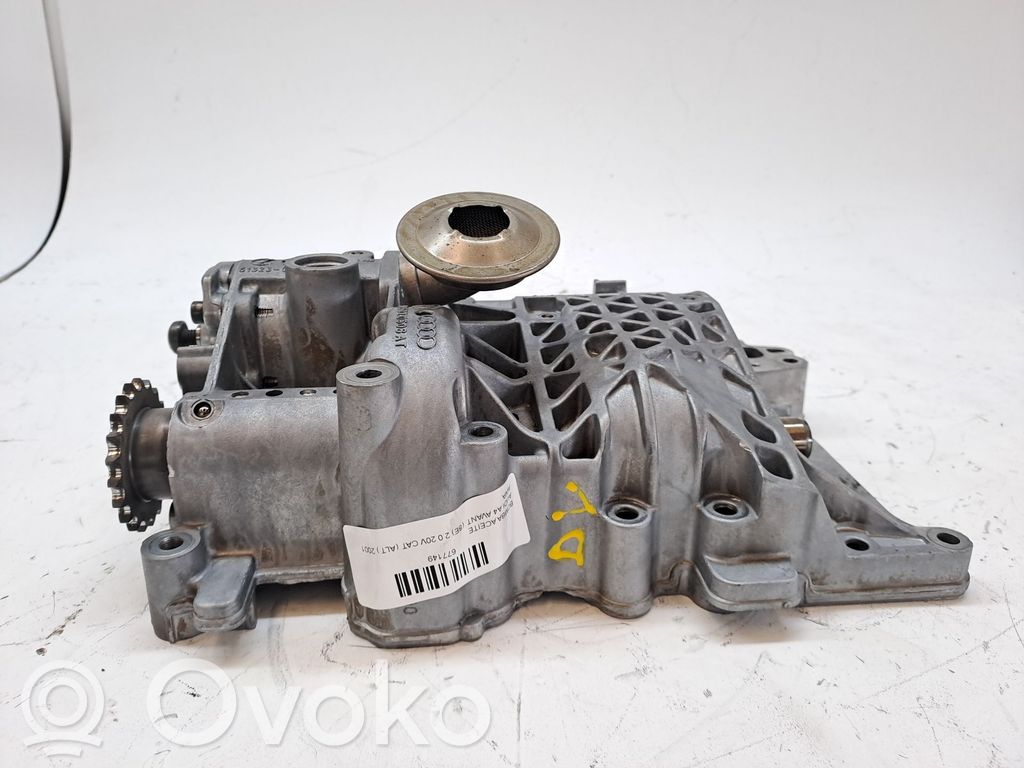 Audi A4 S4 B6 8E 8H Pompa dell’olio 
