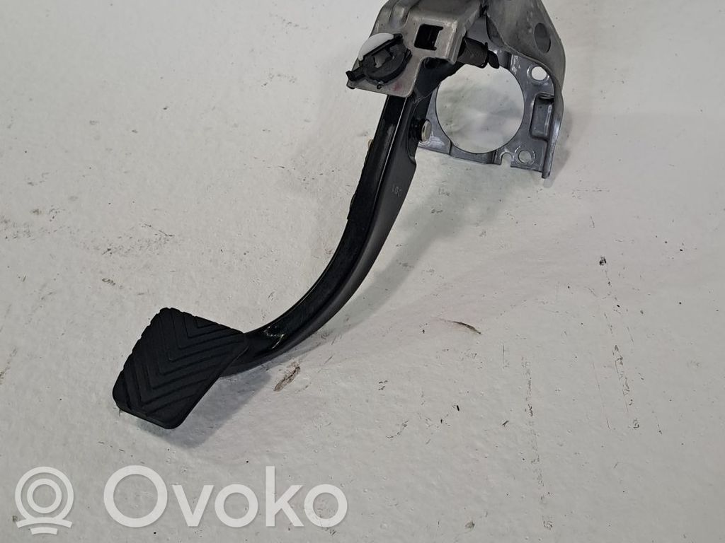 Pedal de freno   328003X300