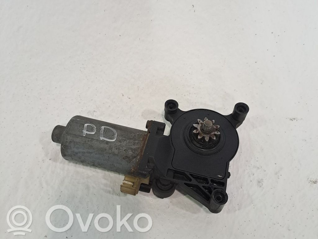 Mercedes-Benz E W210 Silnik regulatora szyby drzwi przednich 