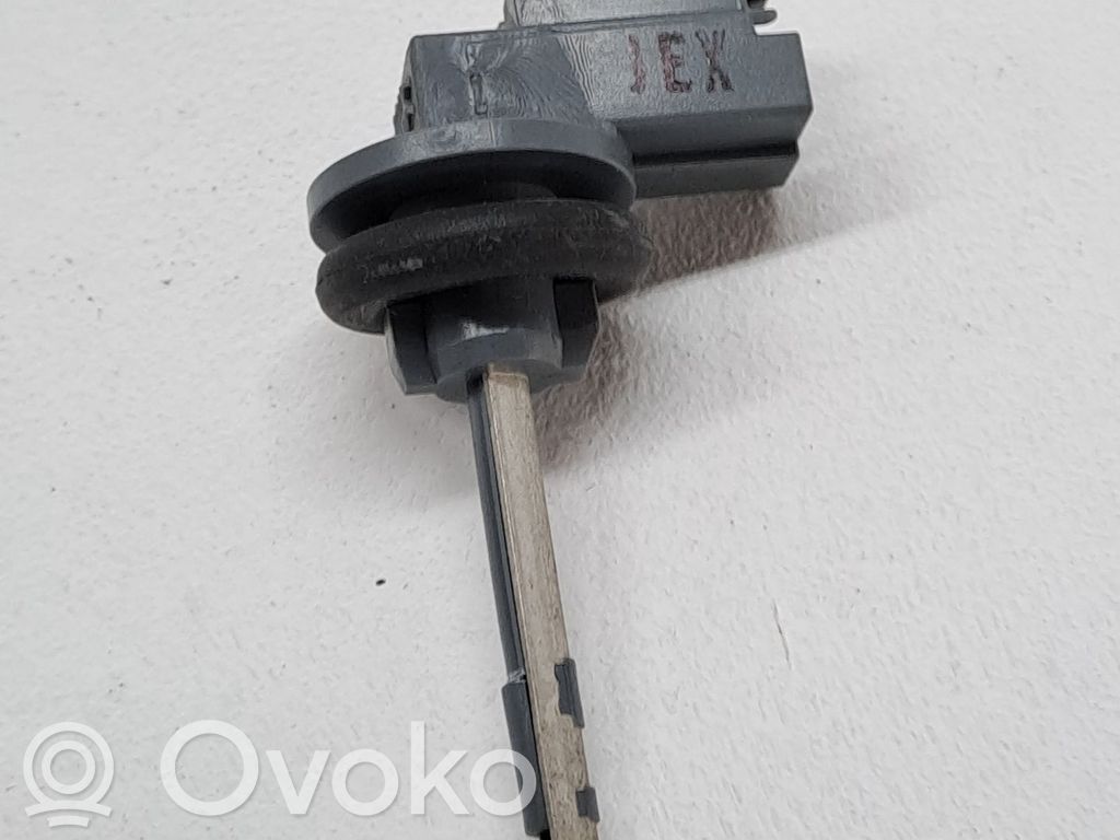 Tesla Model S Sensor / Fühler / Geber 