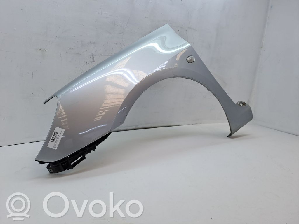 Aleta delantera   7840K8