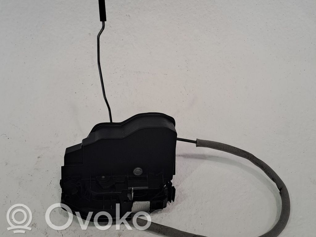 BMW 1 F20 F21 Zamek drzwi tylnych 