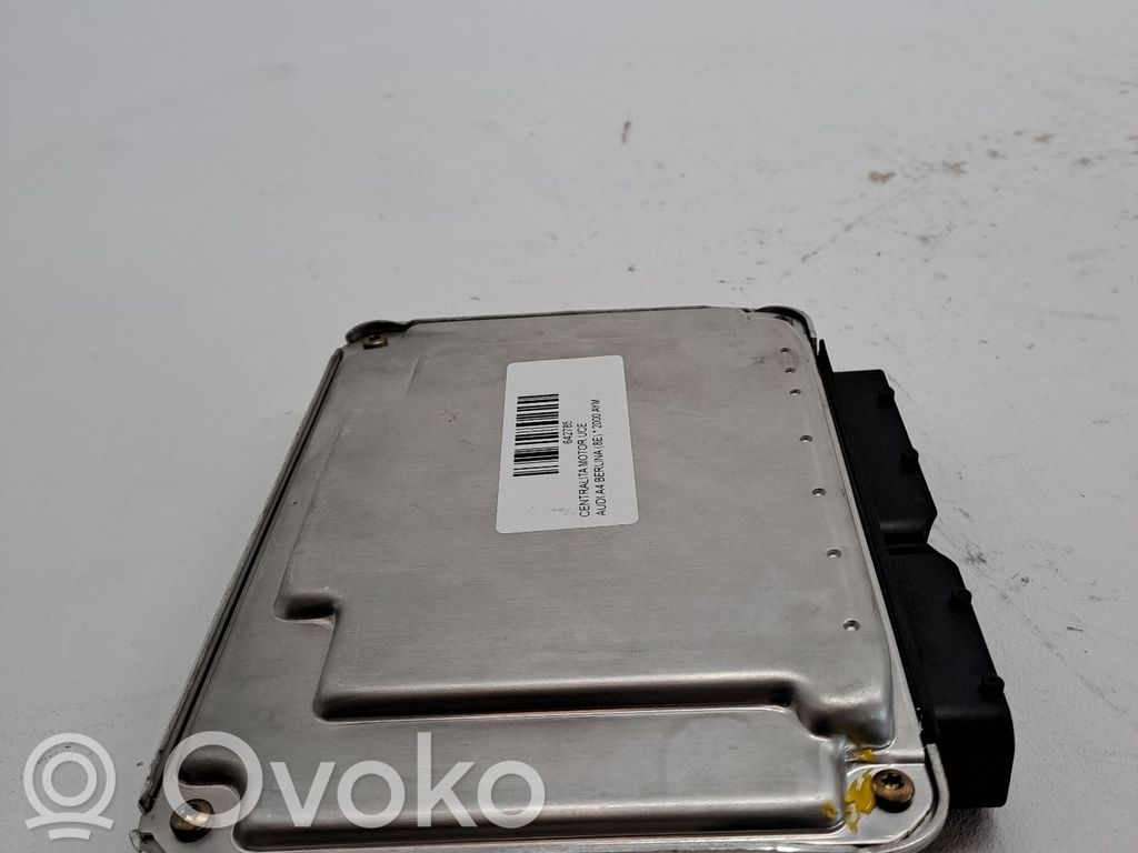 Unidad de control/módulo ECU del motor   0281010492,8E0907401