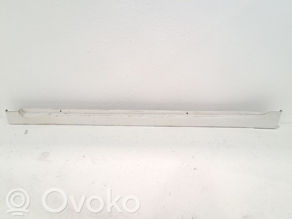 Toyota Prius (NHW20) Orurowanie boczne progów SUV'a 