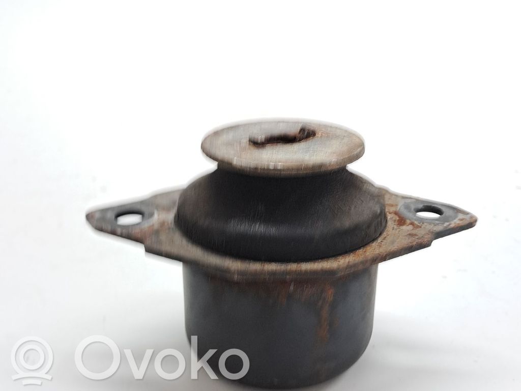 Volkswagen Golf III Supporto di montaggio del motore
