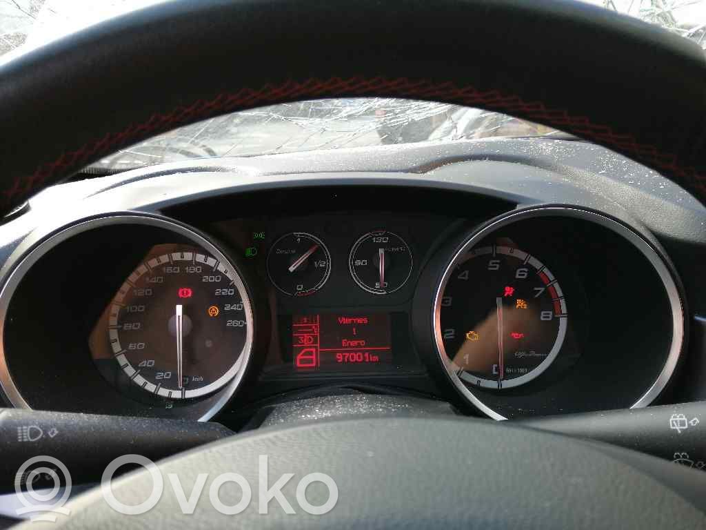 Alfa Romeo Giulietta Compteur de vitesse tableau de bord