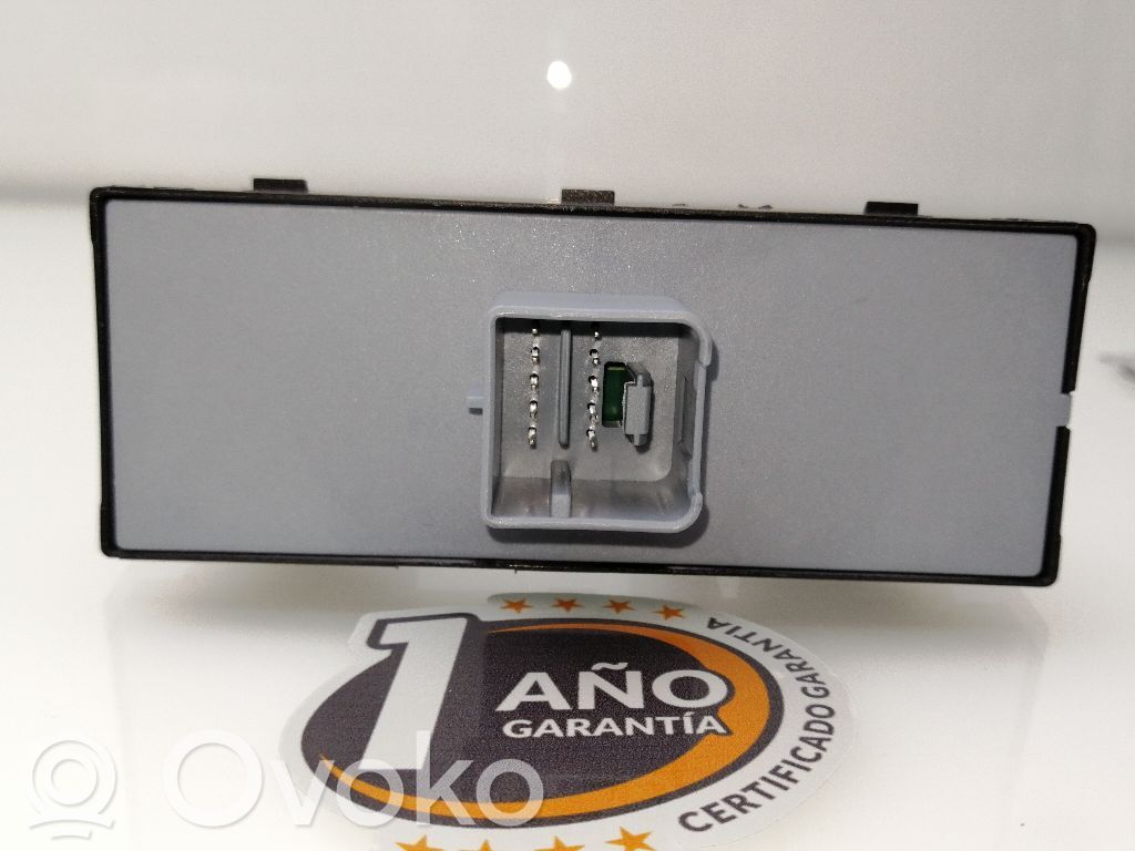 Silnik regulatora szyby drzwi przednich   1K4959857BREH,EWSVW000,EWSVW000