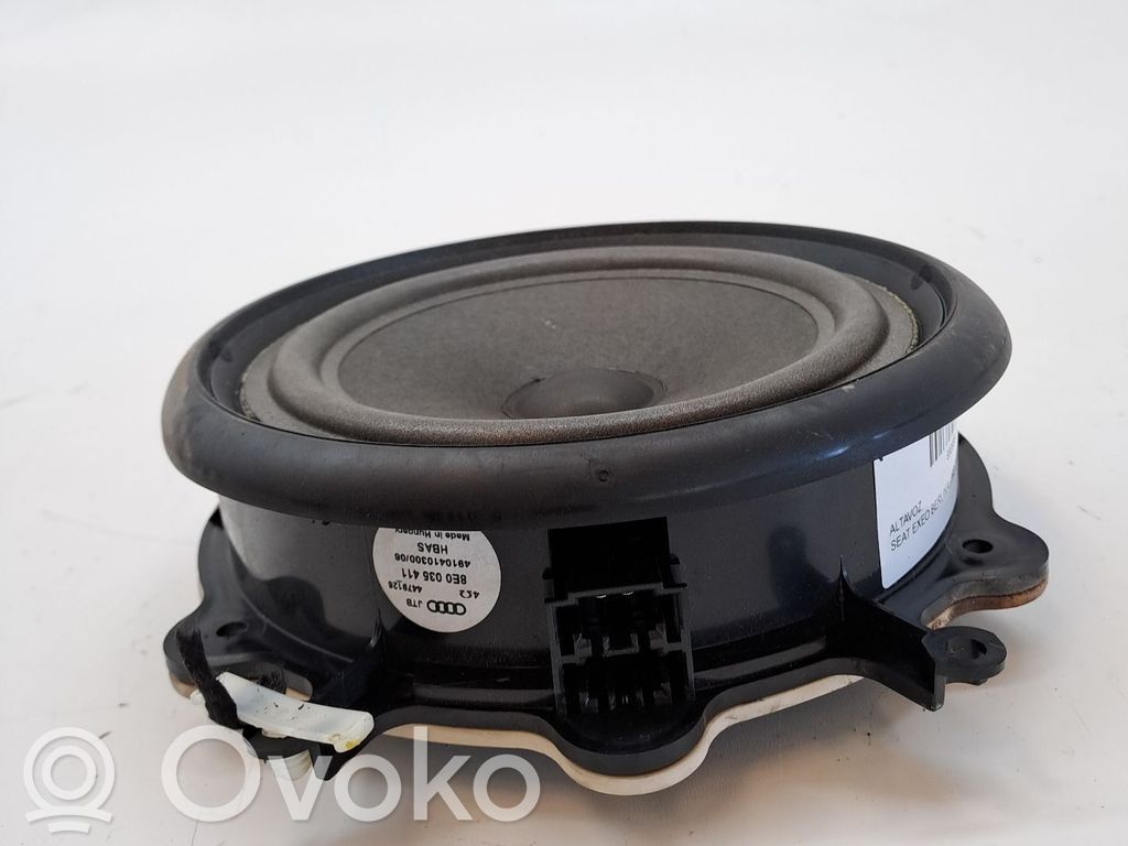 Altavoz de la puerta delantera   8E0035411