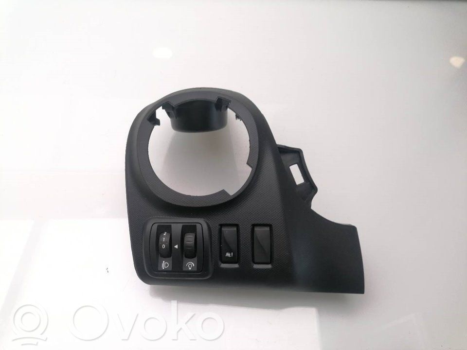 Moldura del panel   683112651R