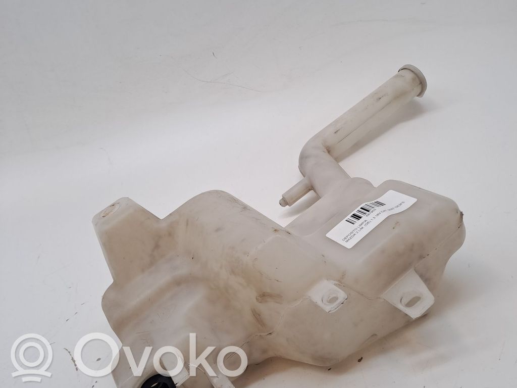 Tuulilasinpesimen nestesäiliö   D65167481
