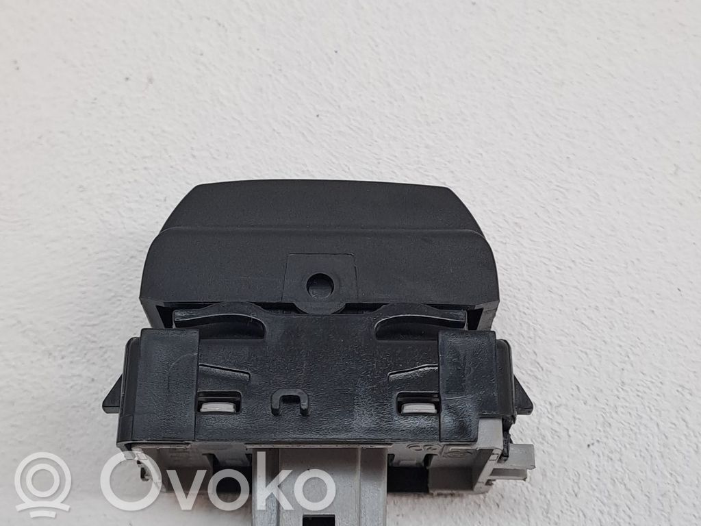 Renault Megane III Modul de control caroserie central 