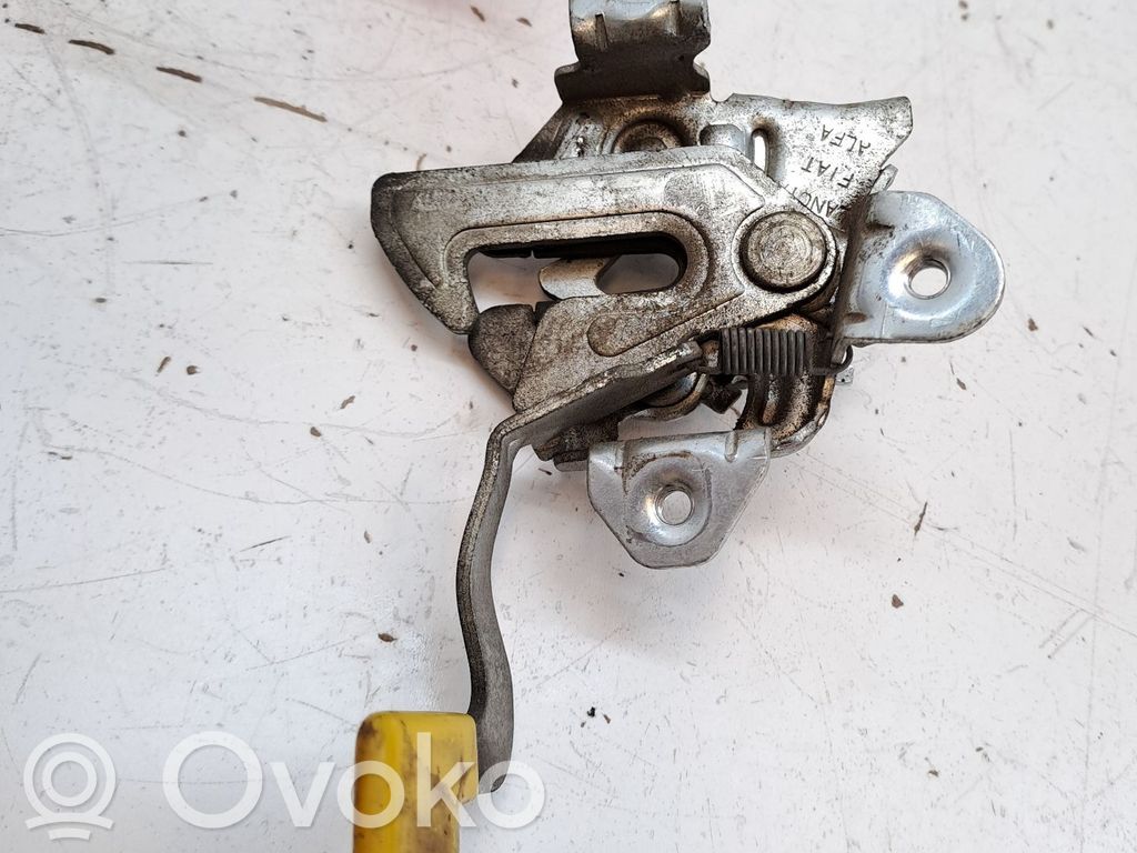 Fiat Panda II Kiinnityskoukku/-silmukka