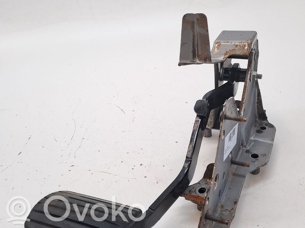 Pedal de freno   180205139R