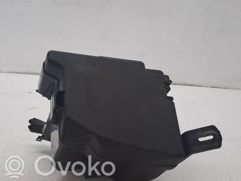 Ramka / Moduł bezpieczników   D65166760