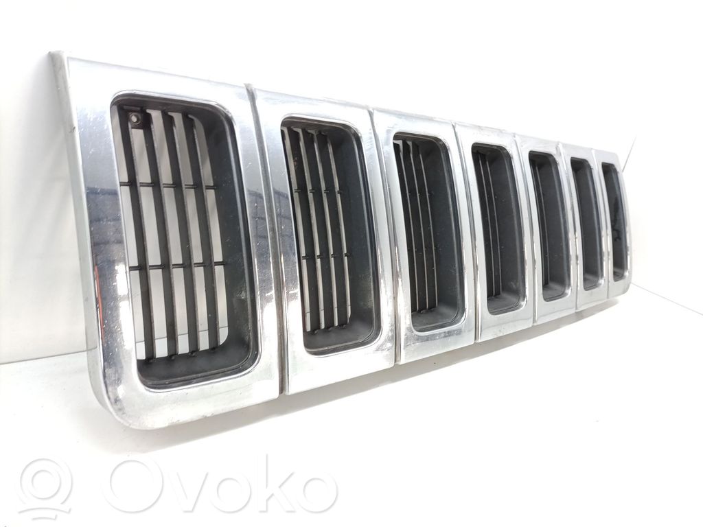 Jeep Grand Cherokee Grilă față 