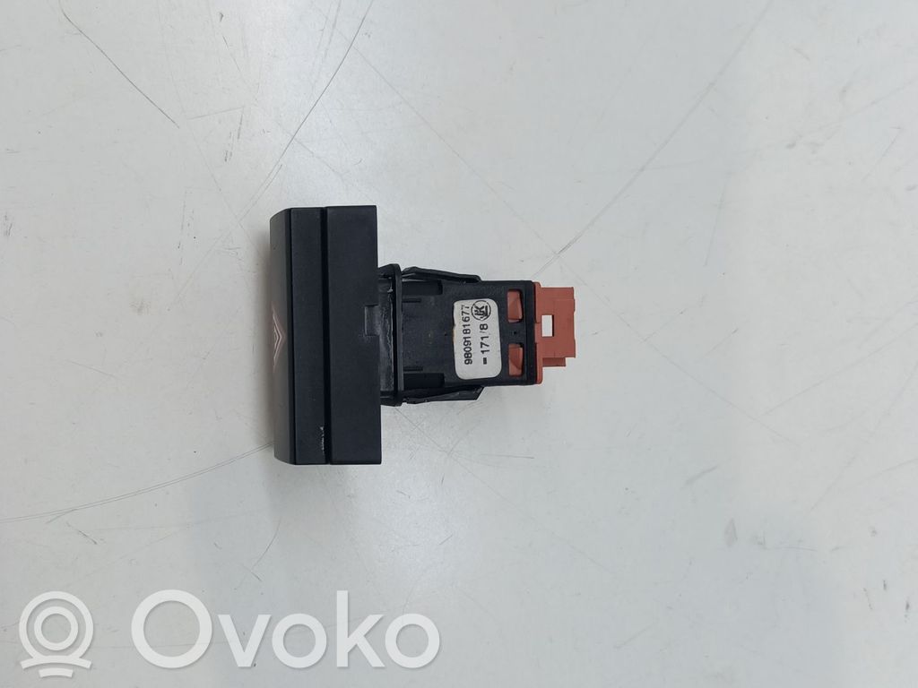 Botón interruptor de luz de peligro   SU001A5069