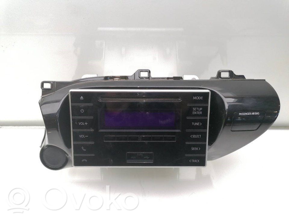 Toyota Hilux (AN120, AN130) Panel / Radioodtwarzacz CD/DVD/GPS 