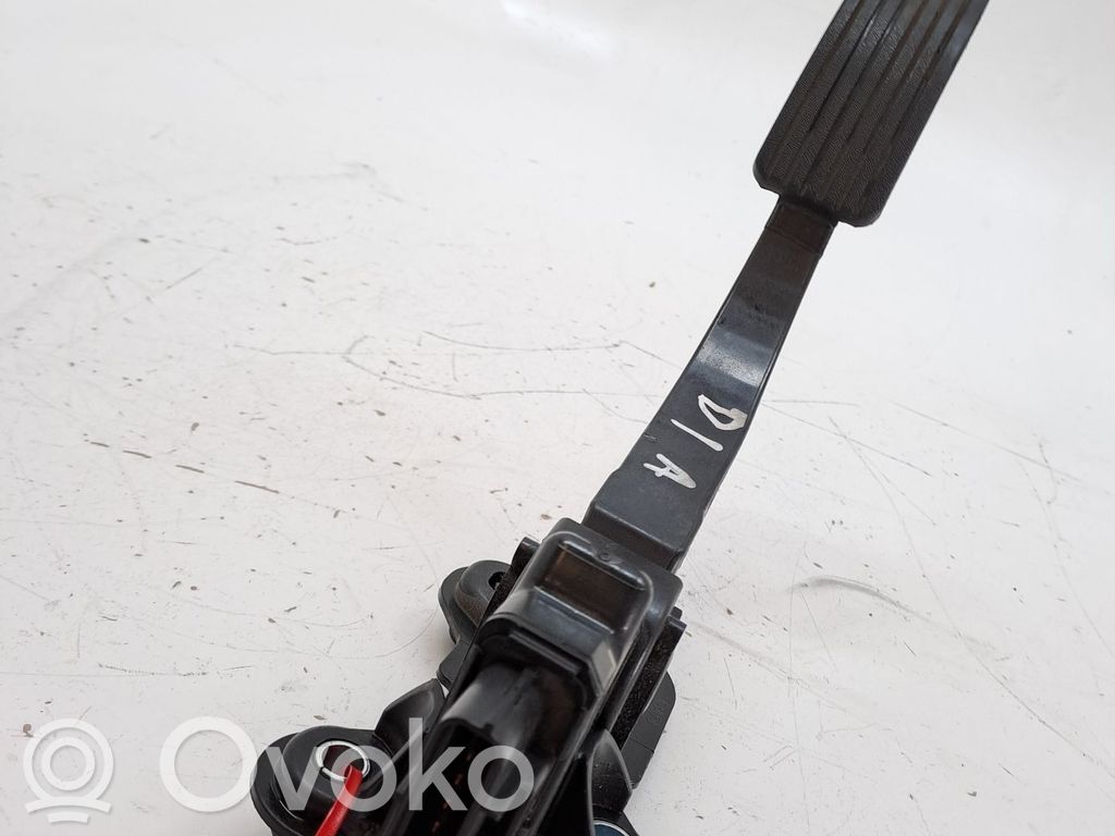 Citroen C-Crosser Pedał gazu / przyspieszenia 