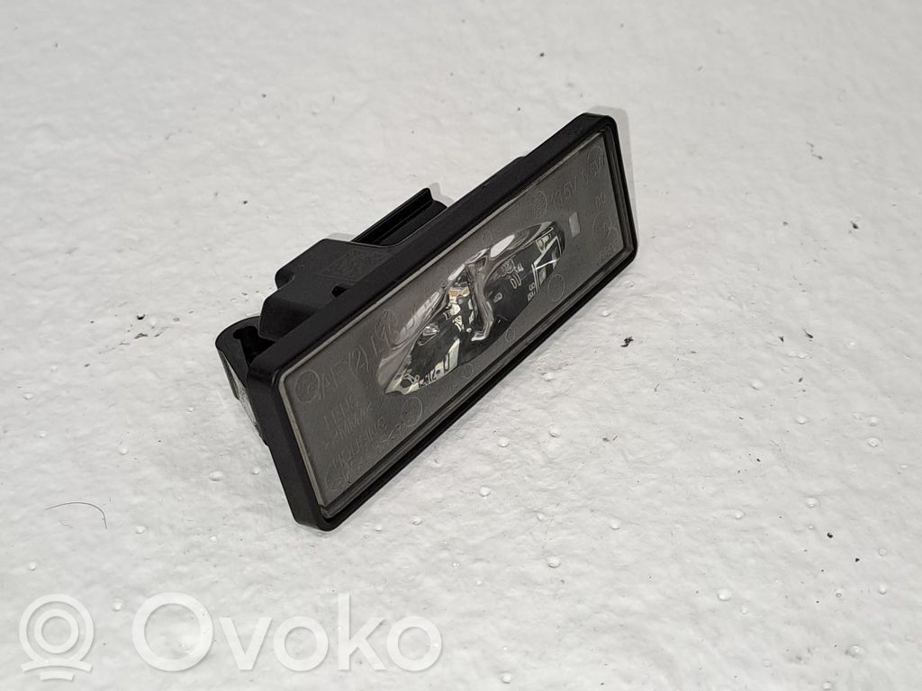 Dacia Sandero III Éclairage de plaque d'immatriculation