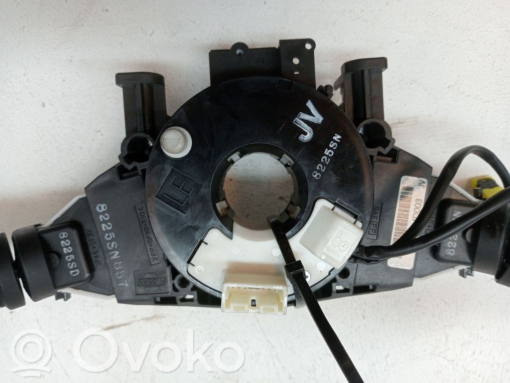 Nissan Qashqai Butoane/comutatoare pe volan 