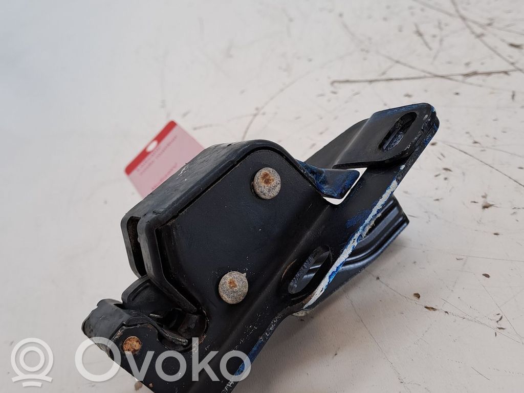 Tailgate lock latch   8719F9