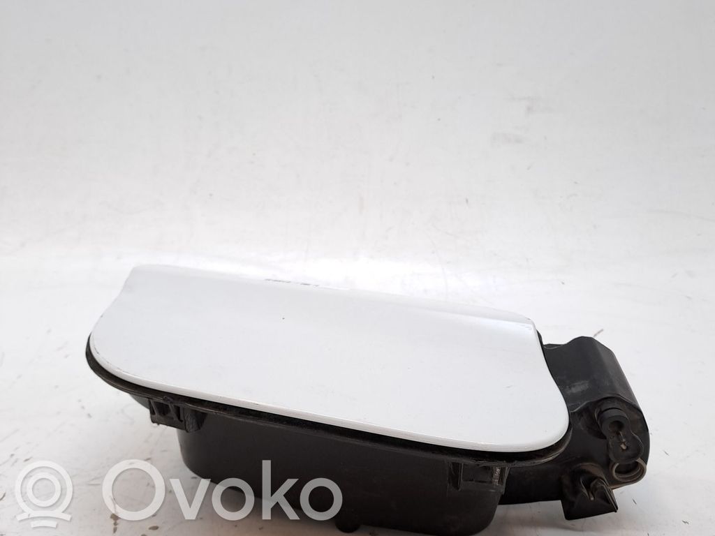 Polttoainesäiliön korkki   39061480,13453590