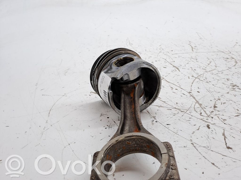 Mäntä   038198401F,03L107065G