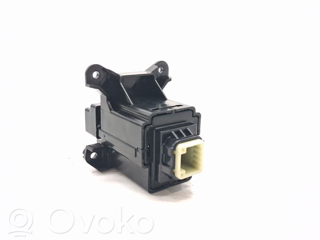 Przycisk świateł awaryjnych   93730G4AA04X,93730G4AA0